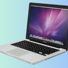 Macbook open on homescreen